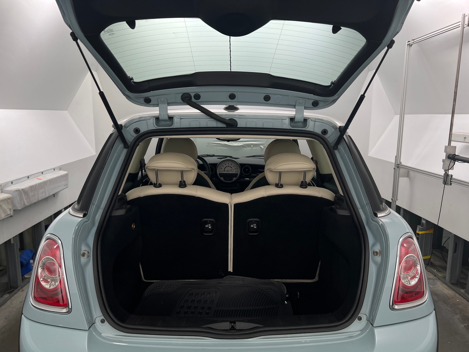 Thumbnail: 2013 MINI Cooper Hardtop - 6