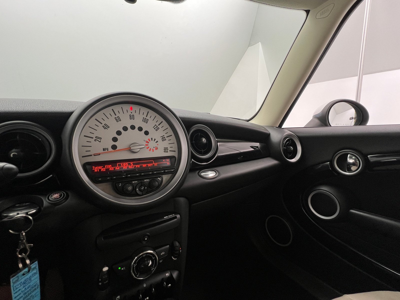 Thumbnail: 2013 MINI Cooper Hardtop - 3