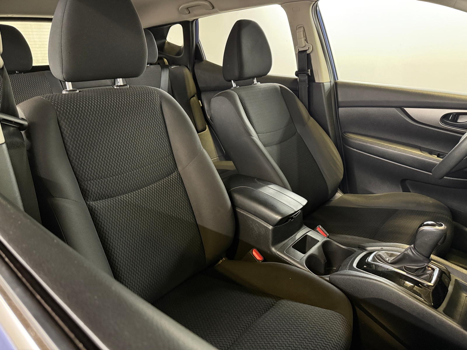 Thumbnail: 2020 Nissan Rogue Sport - 2