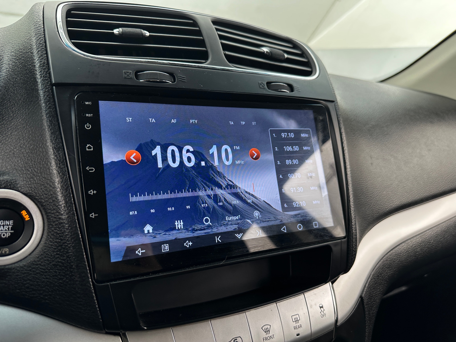Thumbnail: 2020 Dodge Journey - 4