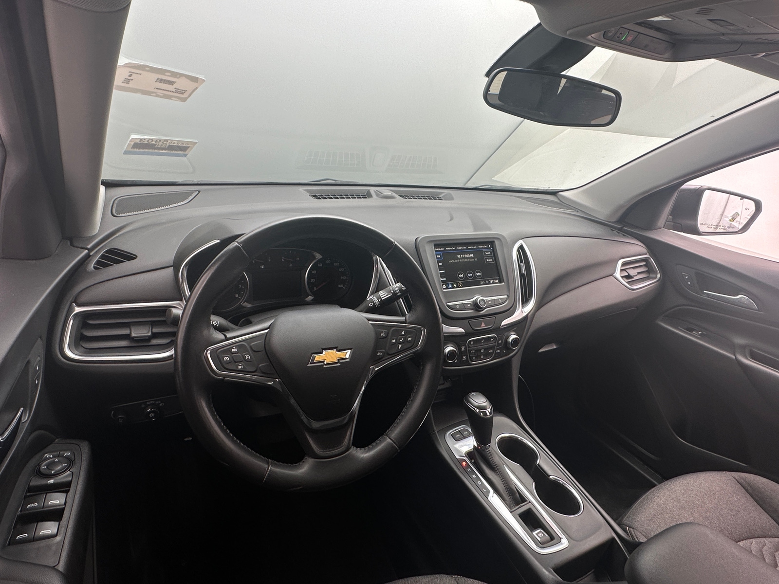 Thumbnail: 2019 Chevrolet Equinox - 3