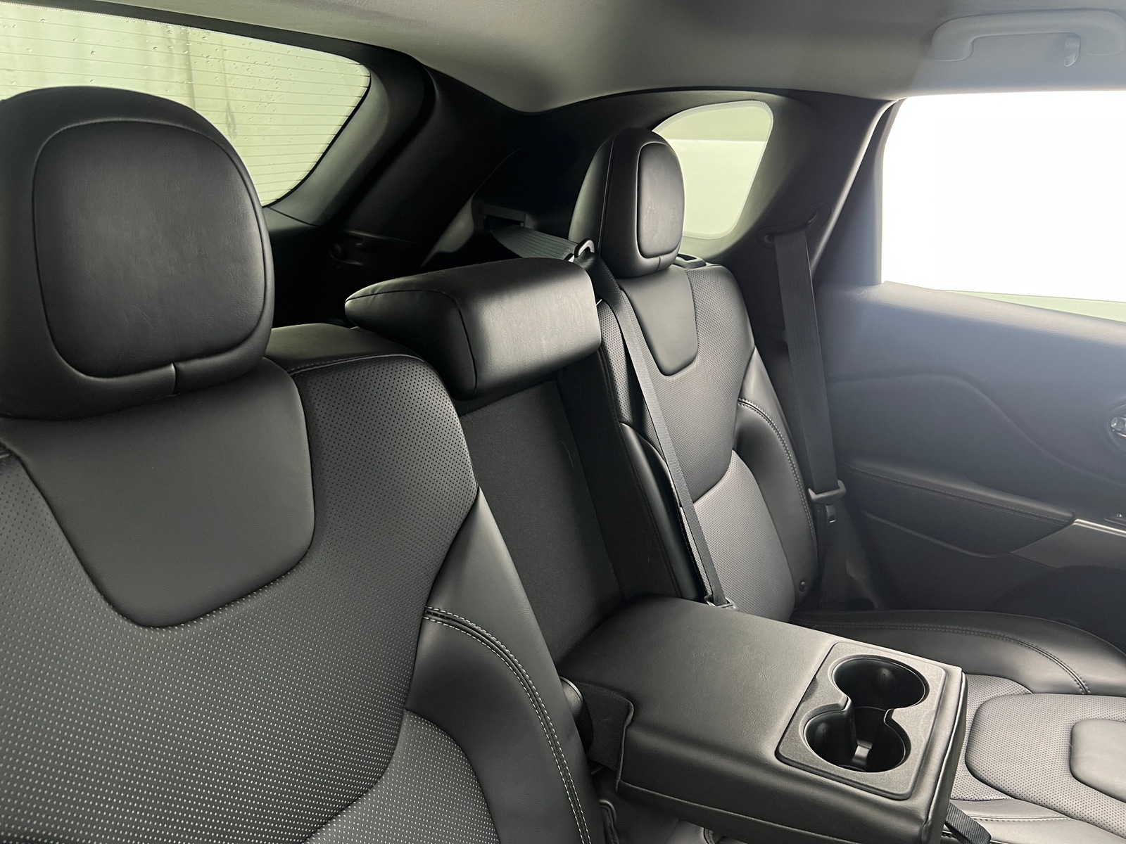Thumbnail: 2019 Jeep Cherokee - 5