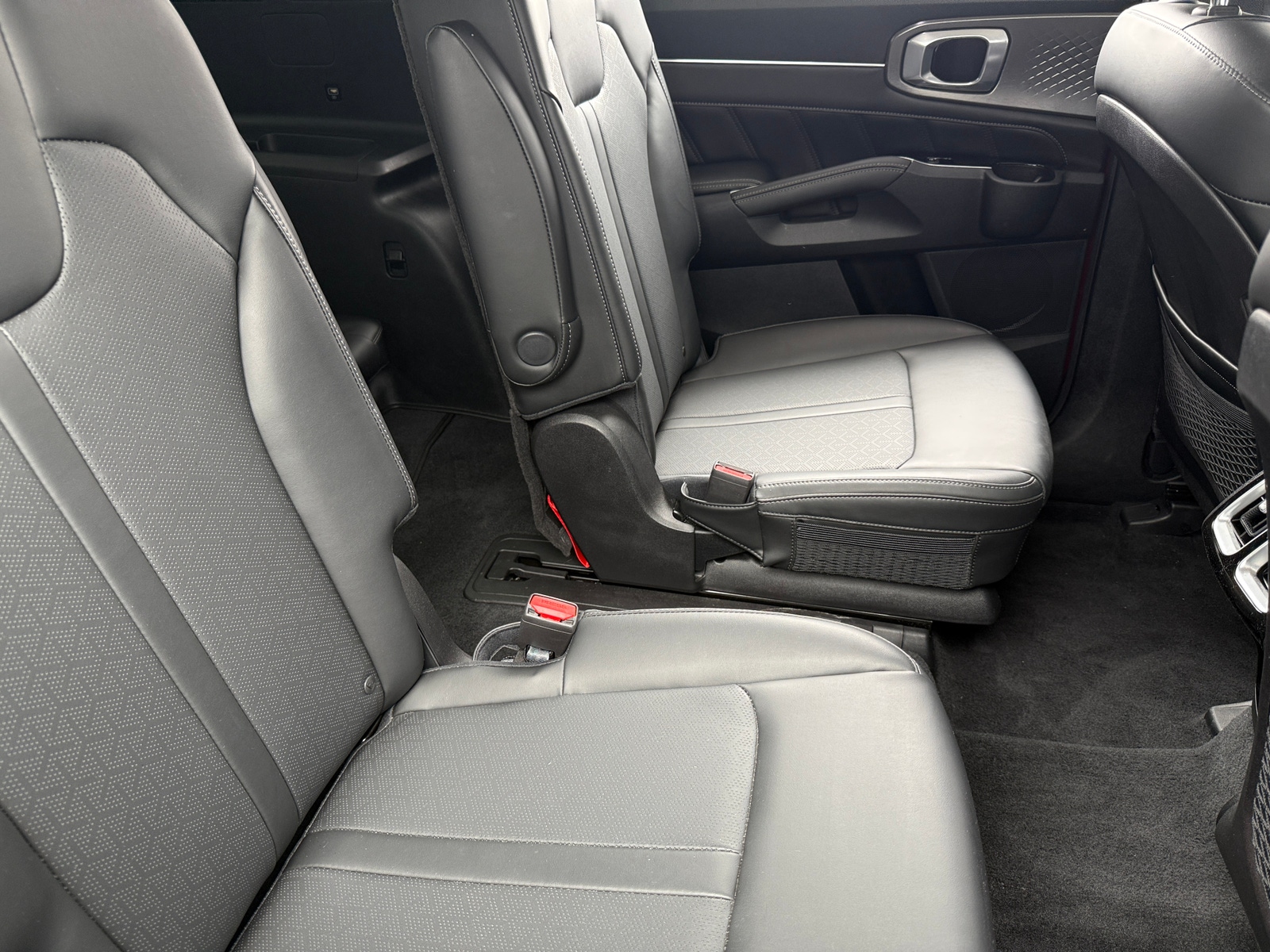 Thumbnail: 2022 Kia Sorento - 5