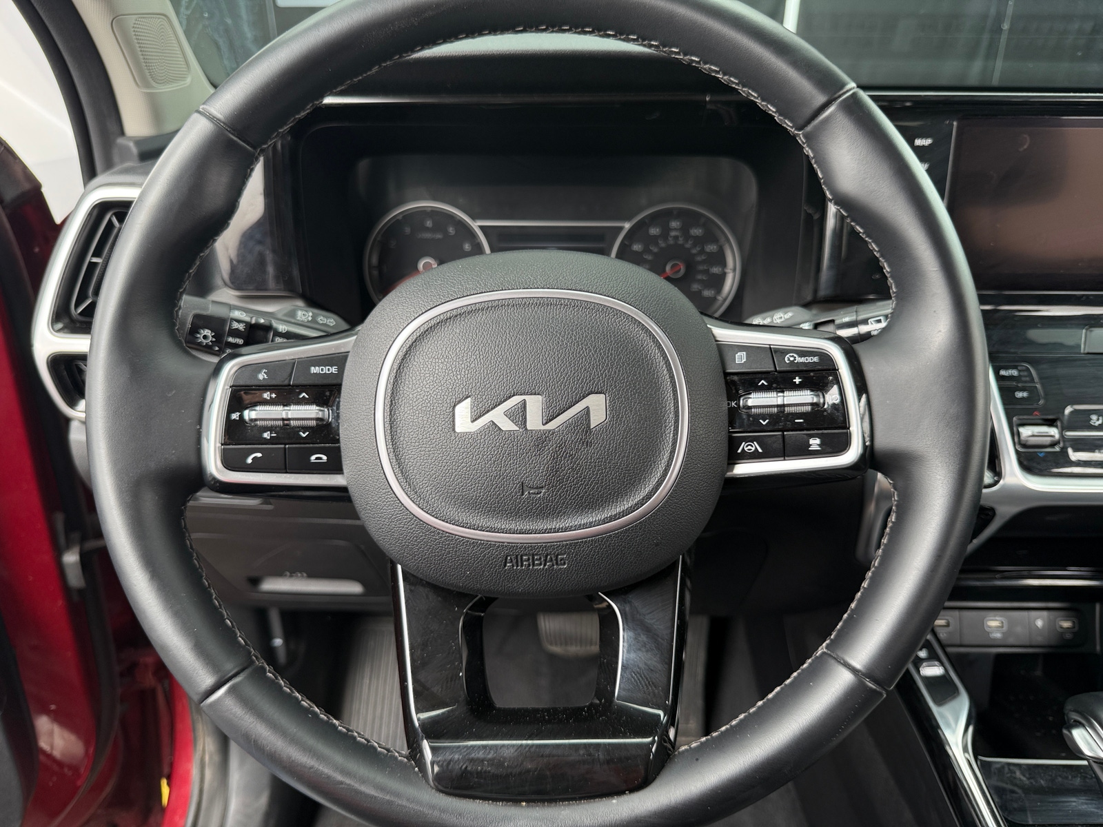 Thumbnail: 2022 Kia Sorento - 4