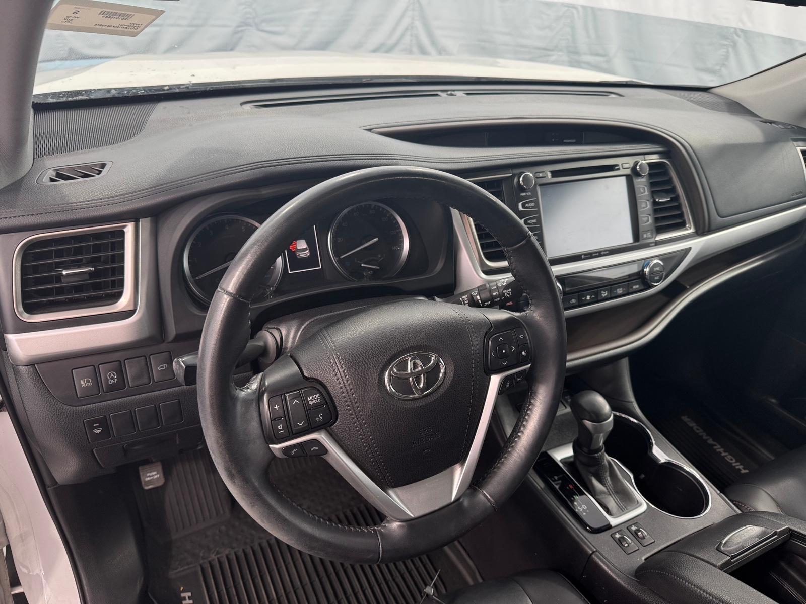 Thumbnail: 2019 Toyota Highlander - 2
