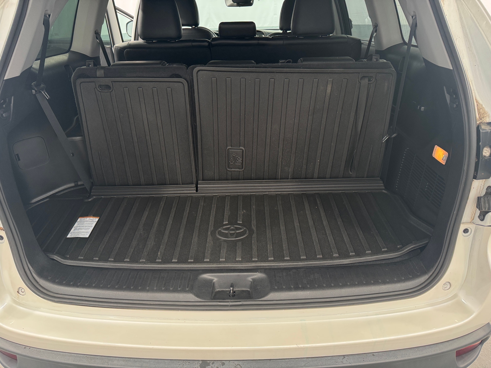 Thumbnail: 2019 Toyota Highlander - 6