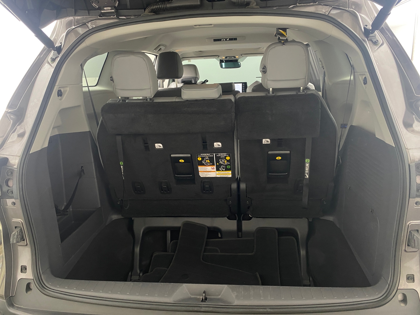 Thumbnail: 2022 Toyota Sienna - 6