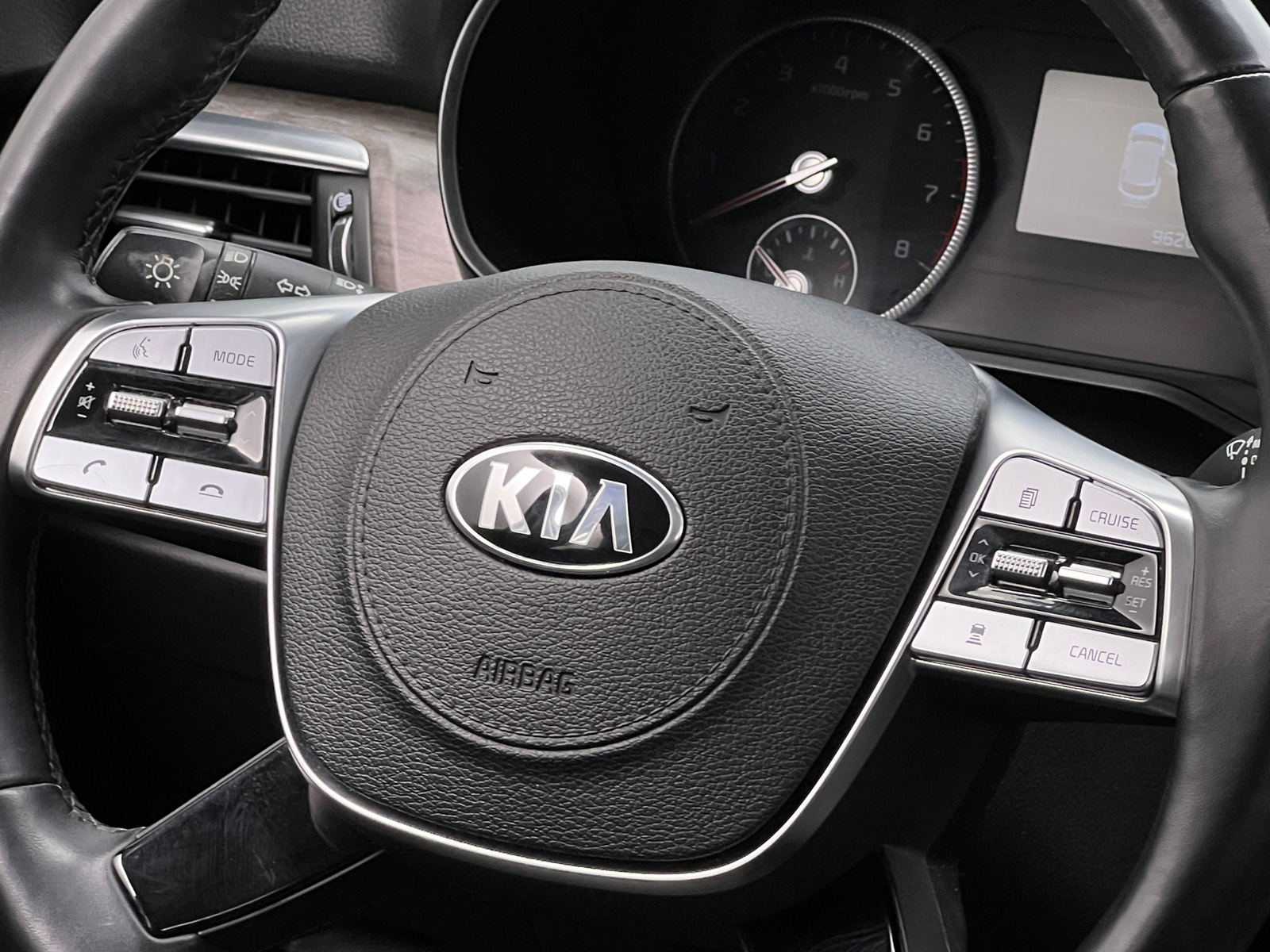 Thumbnail: 2020 Kia Telluride - 4
