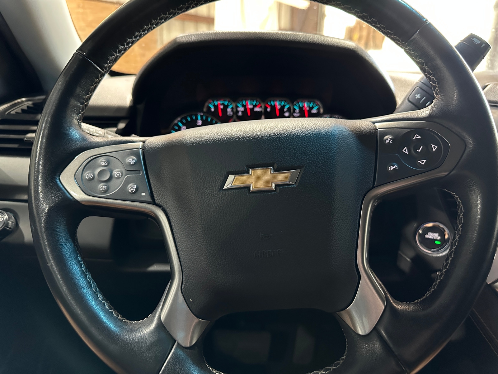 Thumbnail: 2019 Chevrolet Tahoe - 4