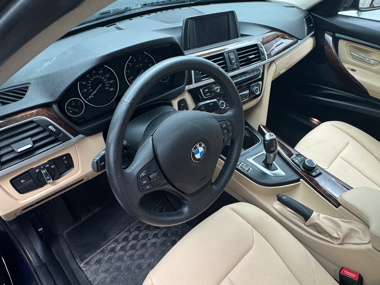 Thumbnail: 2018 BMW 3 Series - 2