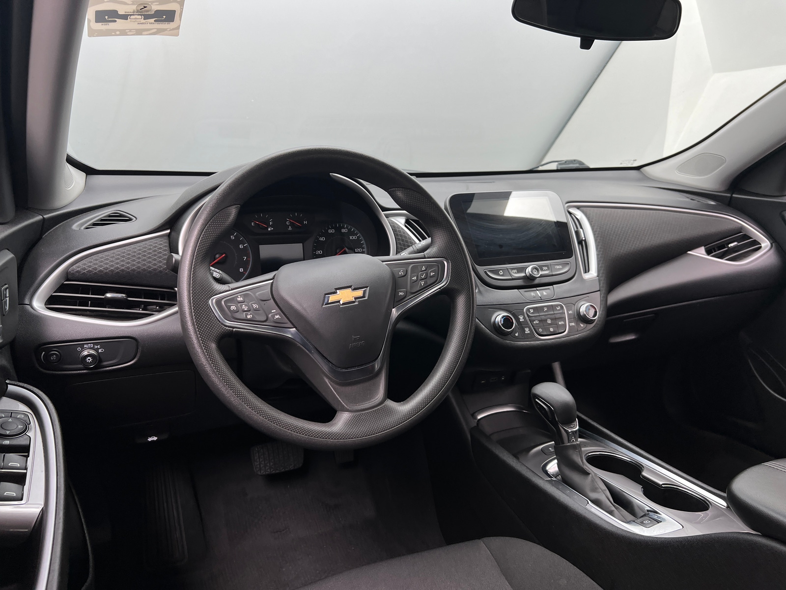 Thumbnail: 2024 Chevrolet Malibu - 3