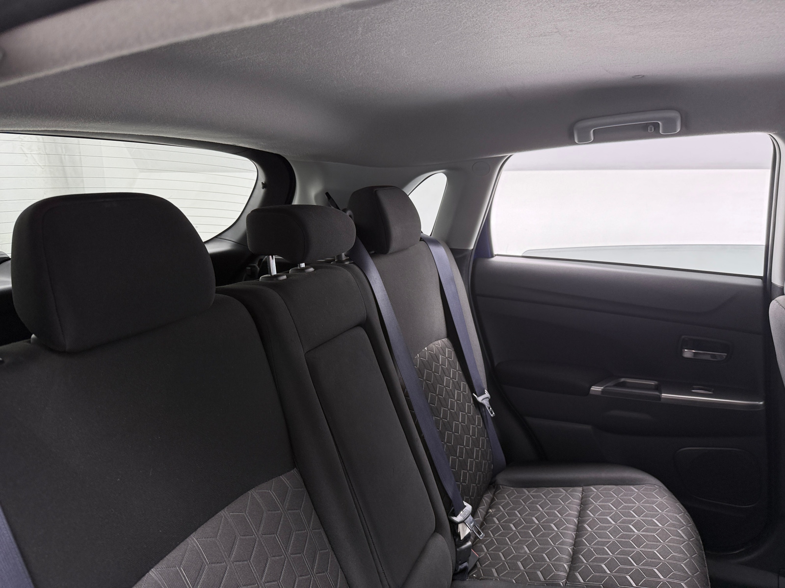Thumbnail: 2021 Mitsubishi Outlander Sport - 6