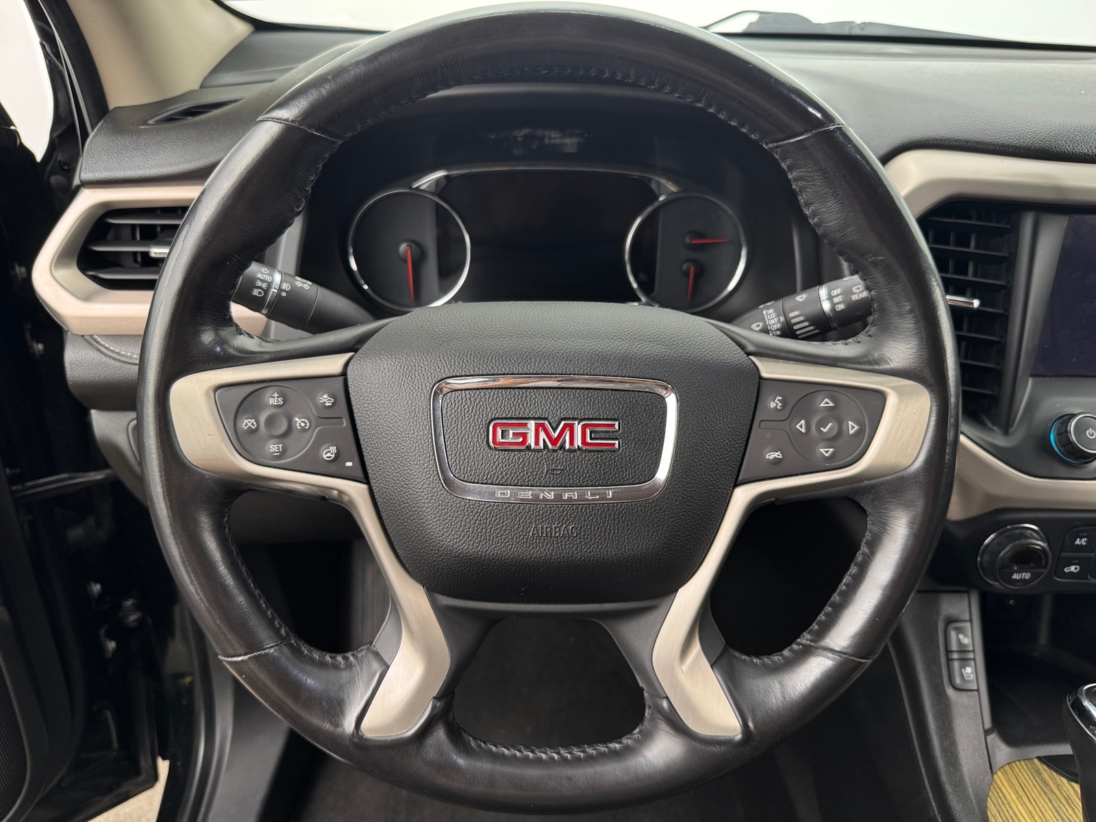 Thumbnail: 2019 GMC Acadia - 4