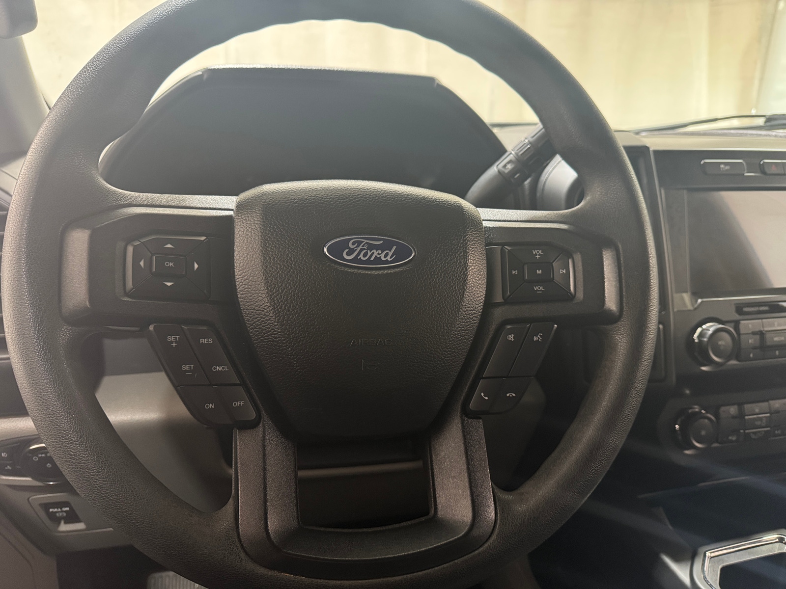 Thumbnail: 2020 Ford Econoline - 5