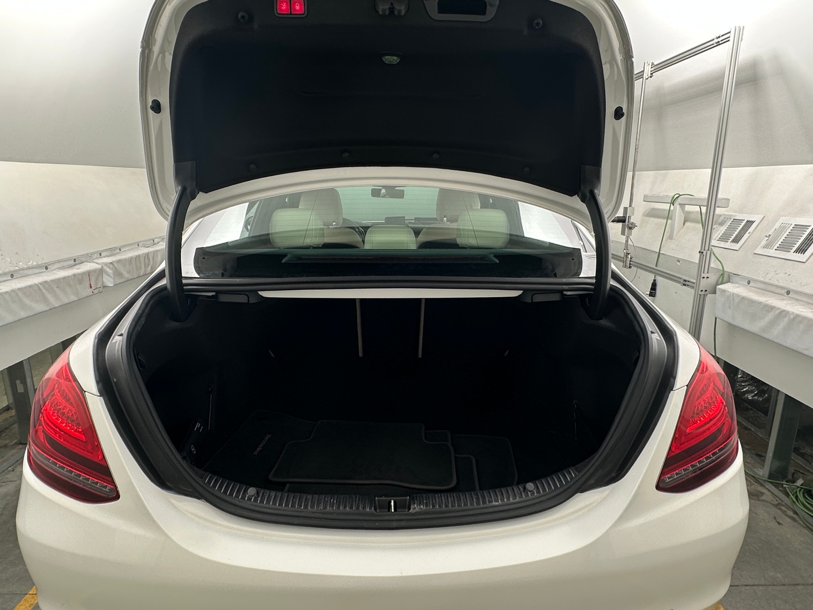 Thumbnail: 2021 Mercedes-Benz C-Class - 6