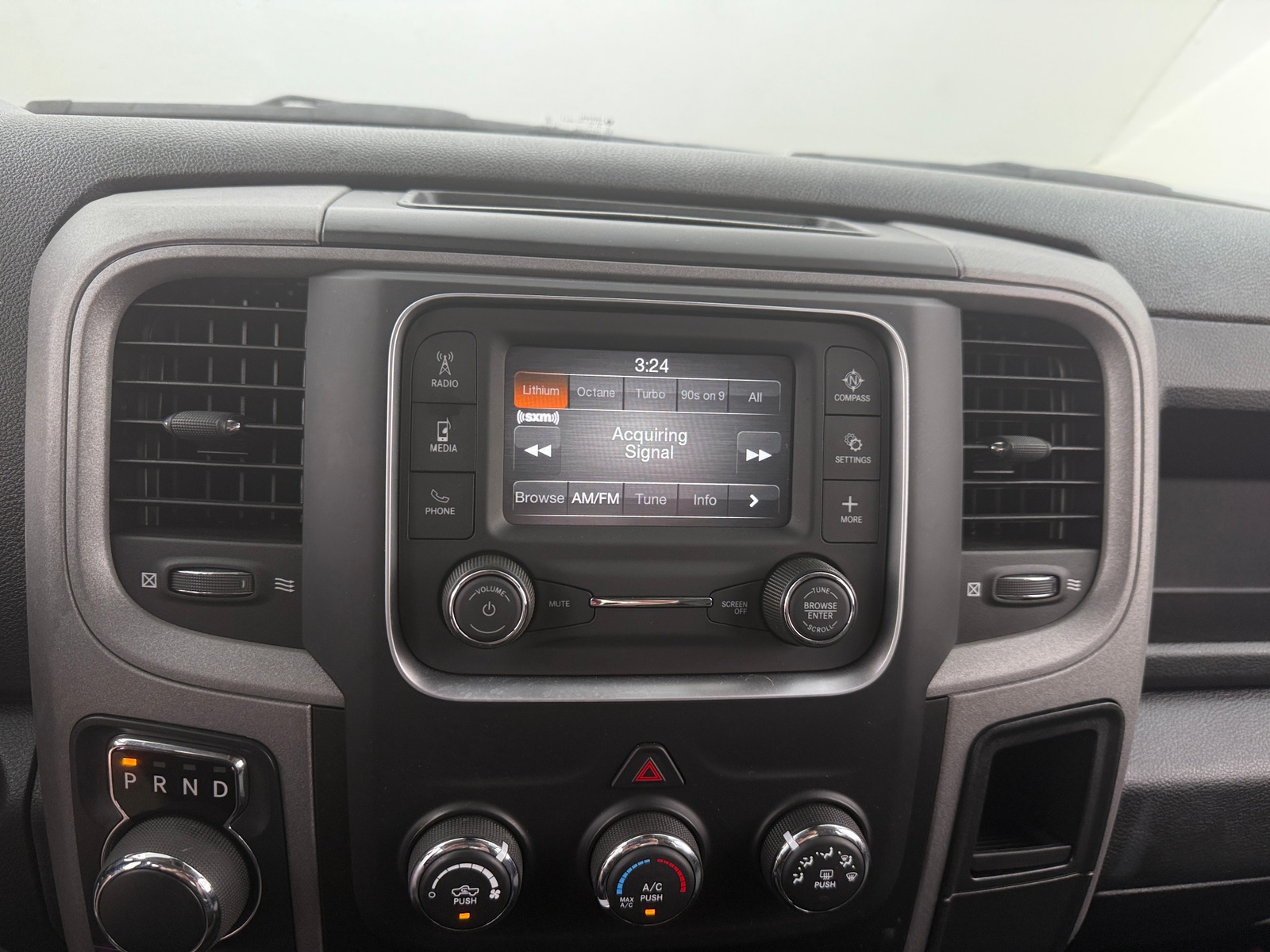 Thumbnail: 2021 RAM 1500 Classic - 4