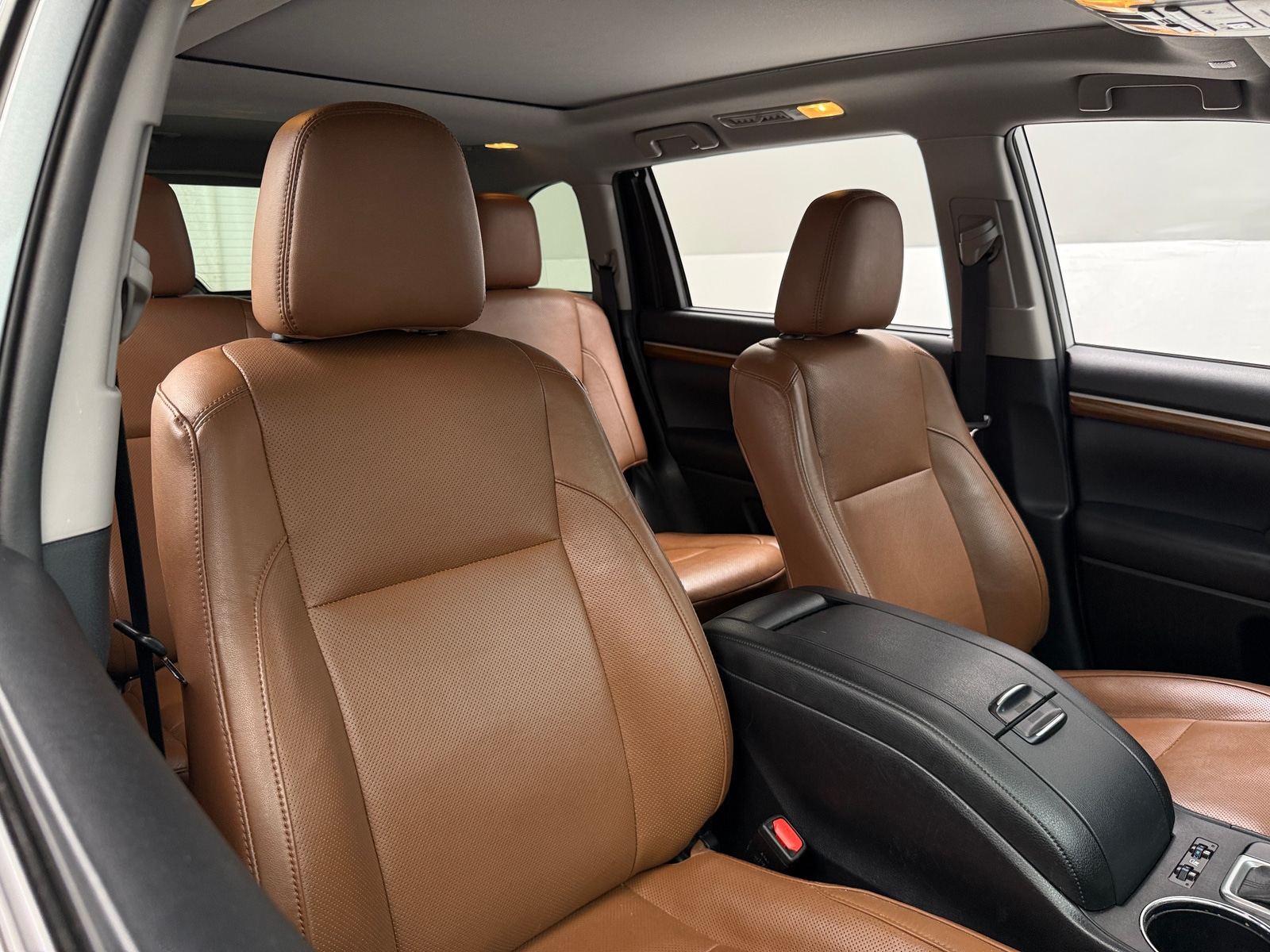 Thumbnail: 2019 Toyota Highlander - 2
