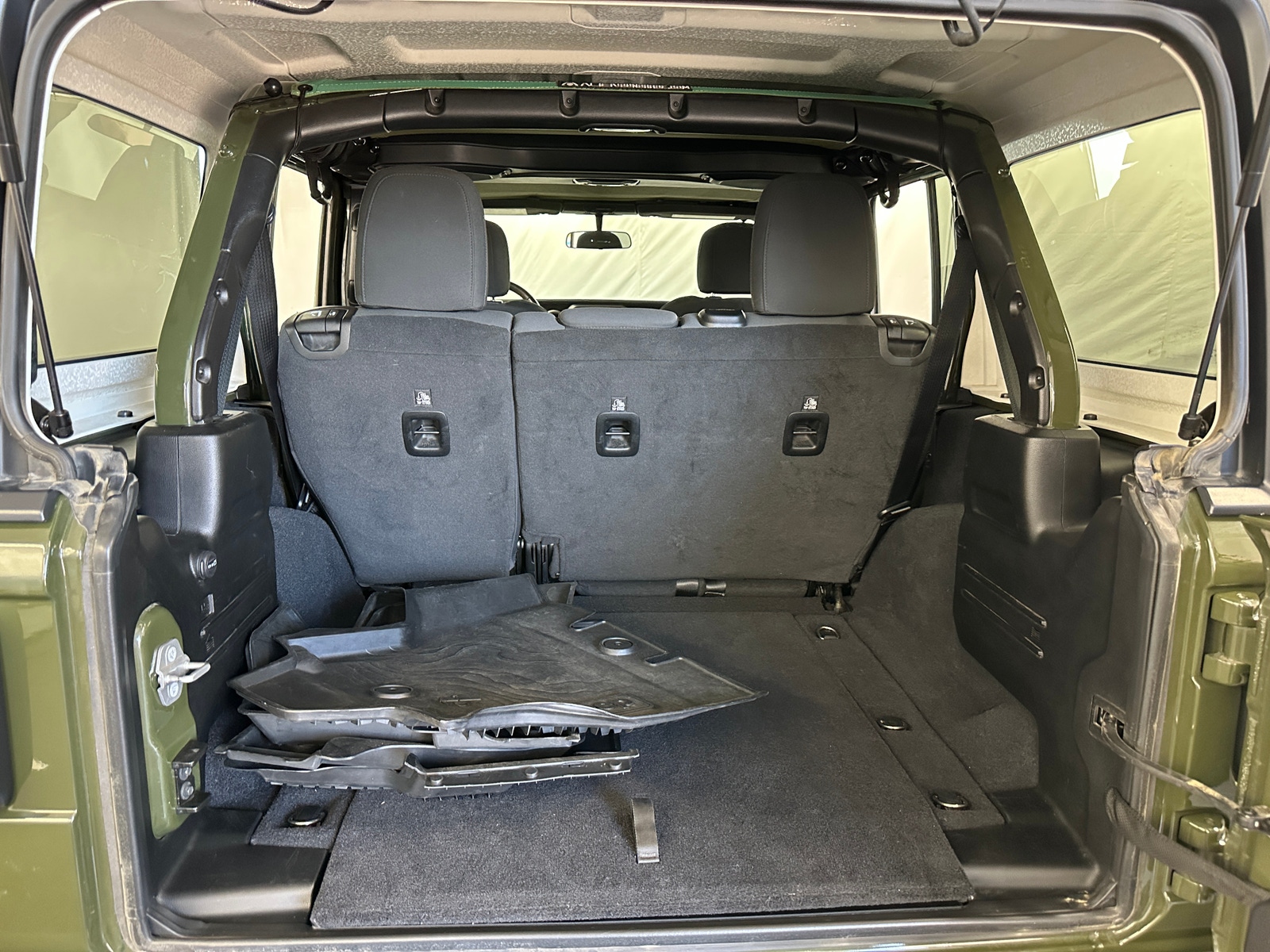 Thumbnail: 2021 Jeep Wrangler - 7