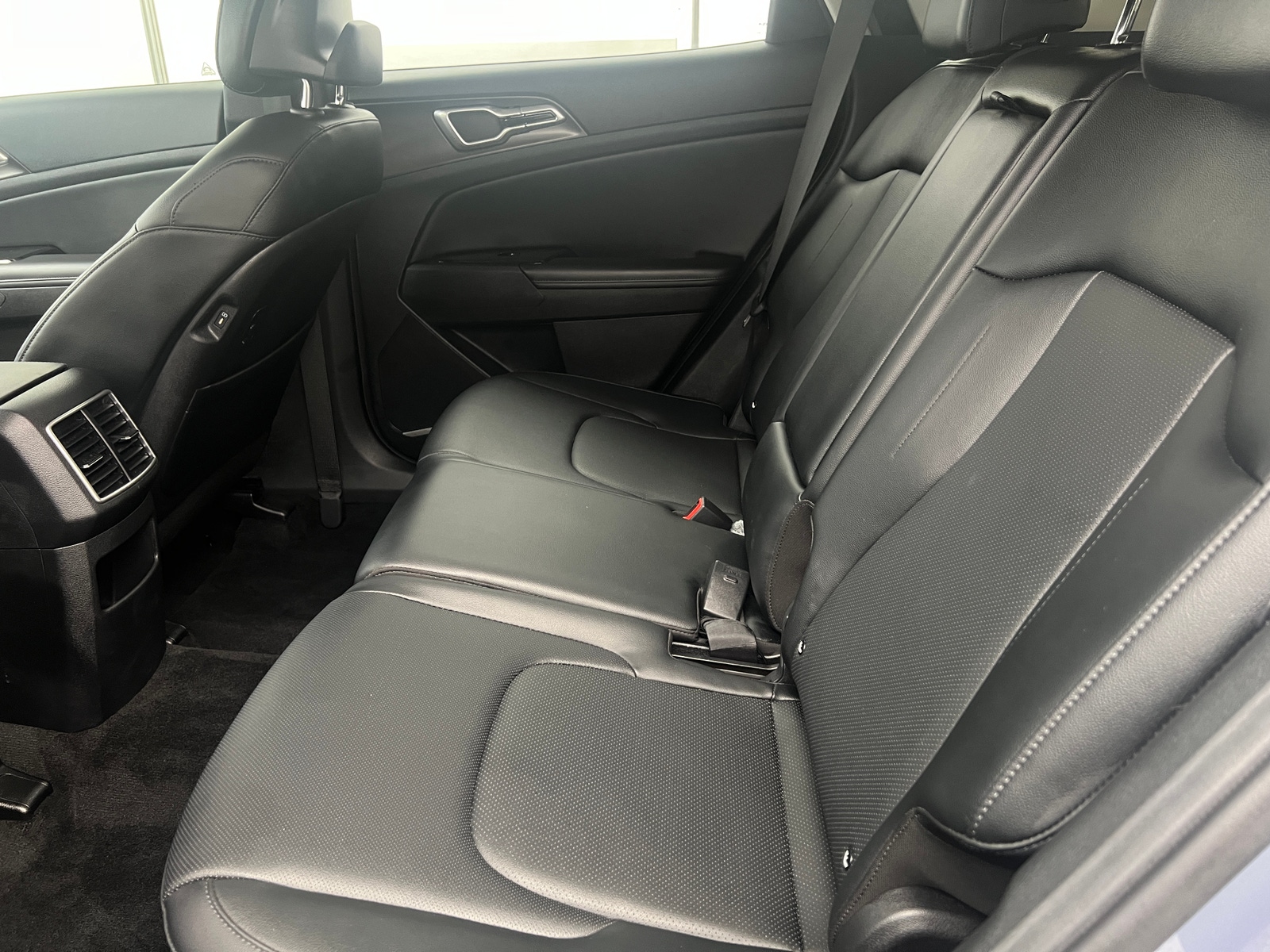 Thumbnail: 2023 Kia Sportage - 5