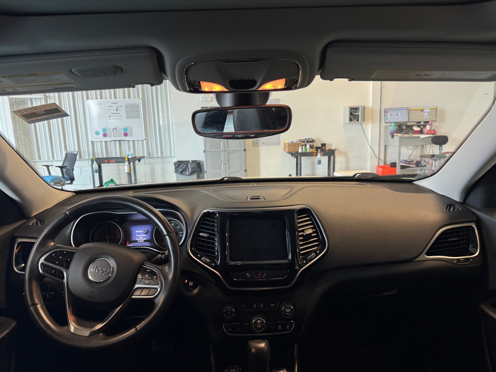 Thumbnail: 2019 Jeep Cherokee - 2