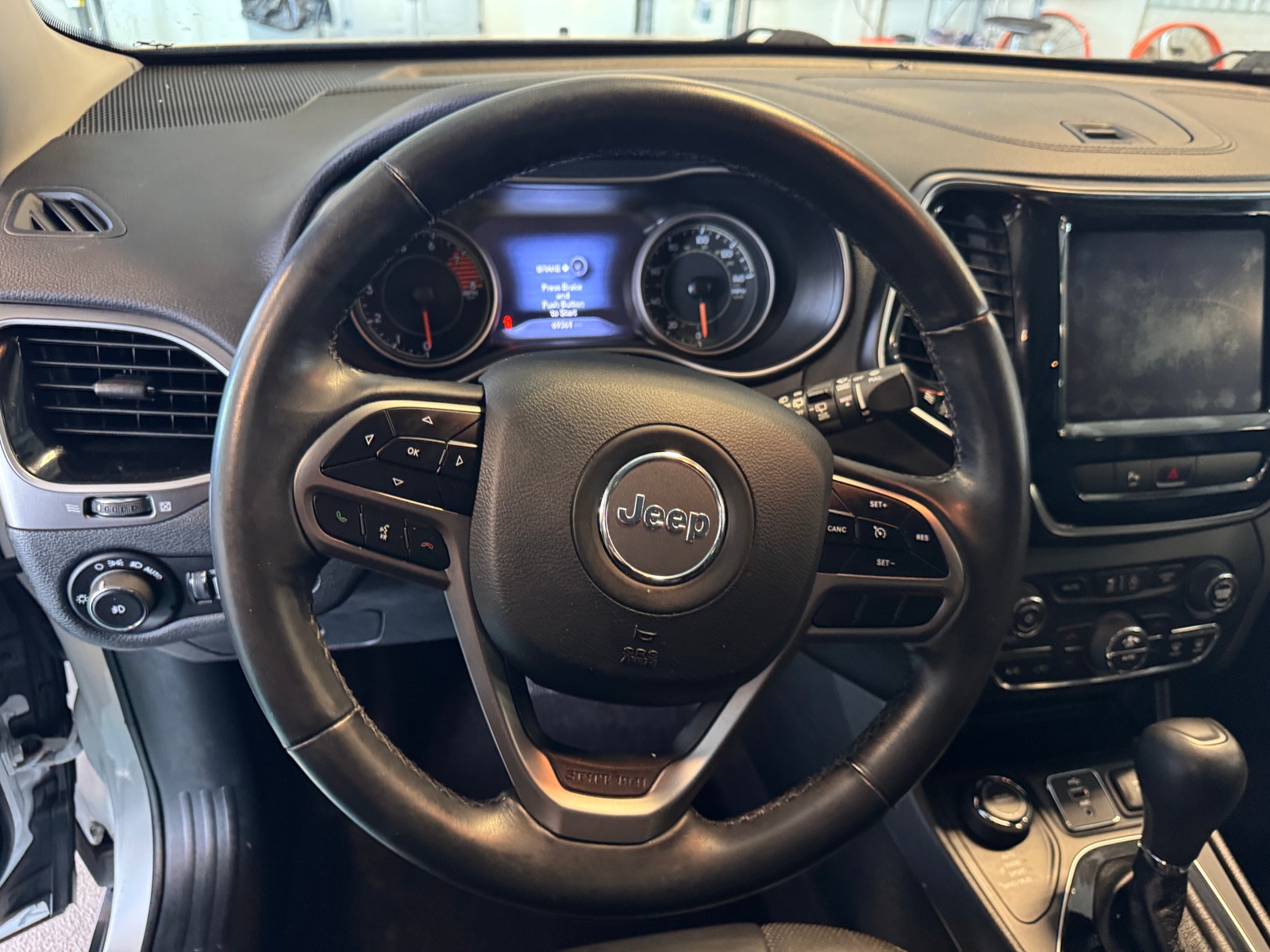 Thumbnail: 2019 Jeep Cherokee - 4