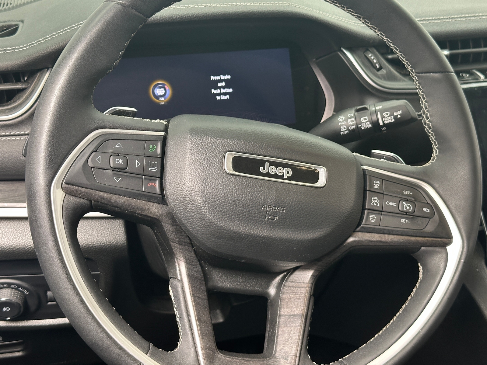 Thumbnail: 2023 Jeep Grand Cherokee - 4
