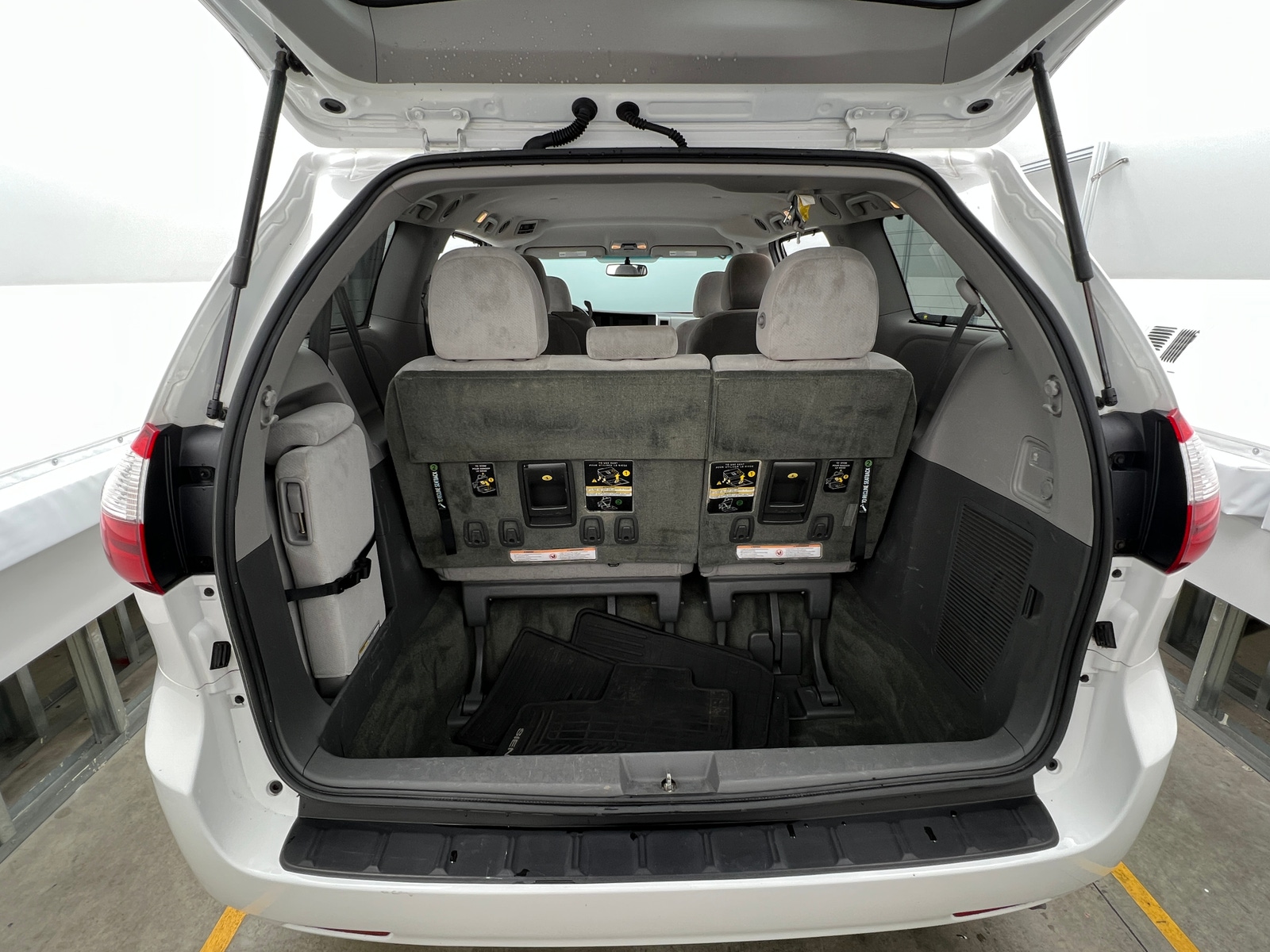 Thumbnail: 2015 Toyota Sienna - 7