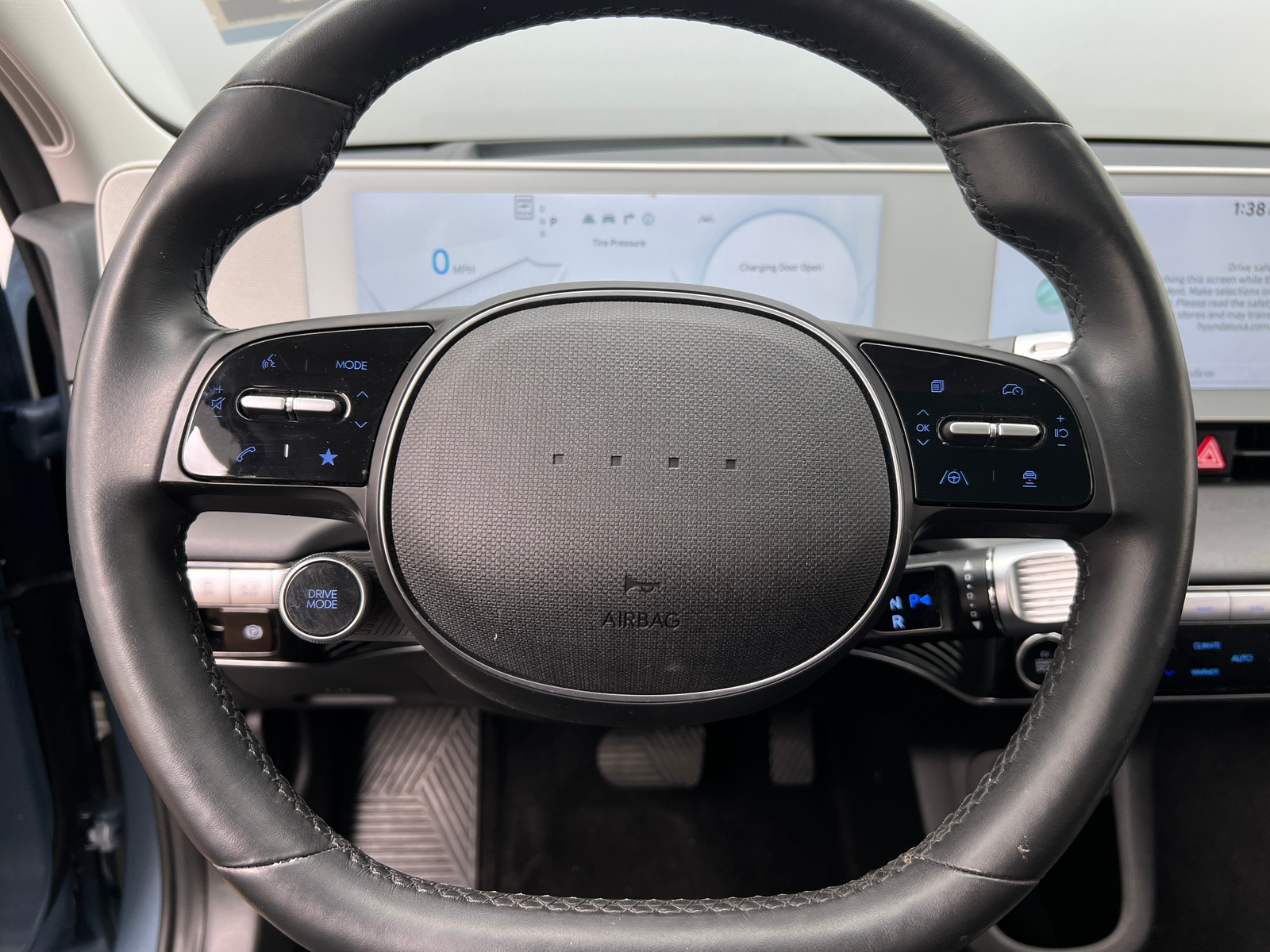 Thumbnail: 2023 Hyundai Ioniq 5 - 4