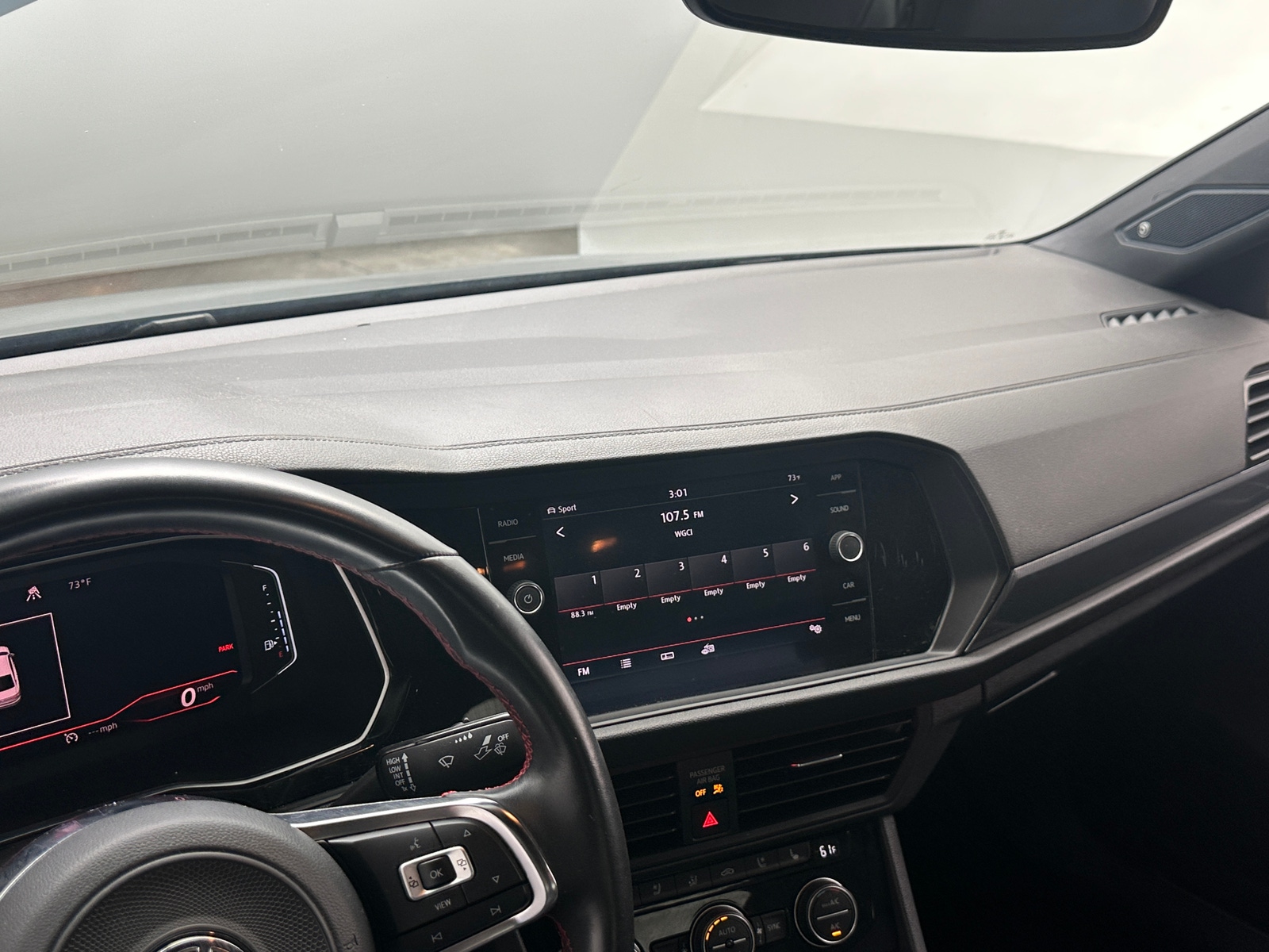 Thumbnail: 2019 Volkswagen Jetta - 3