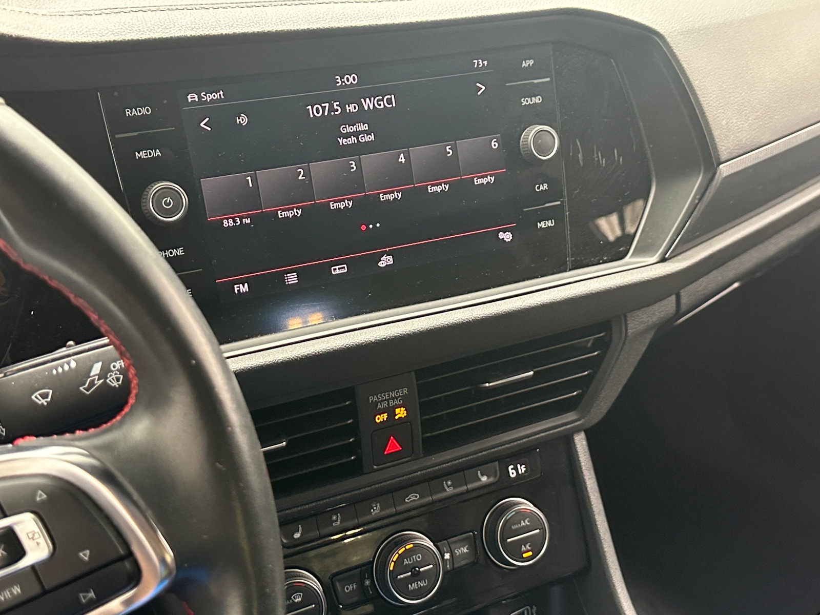 Thumbnail: 2019 Volkswagen Jetta - 4