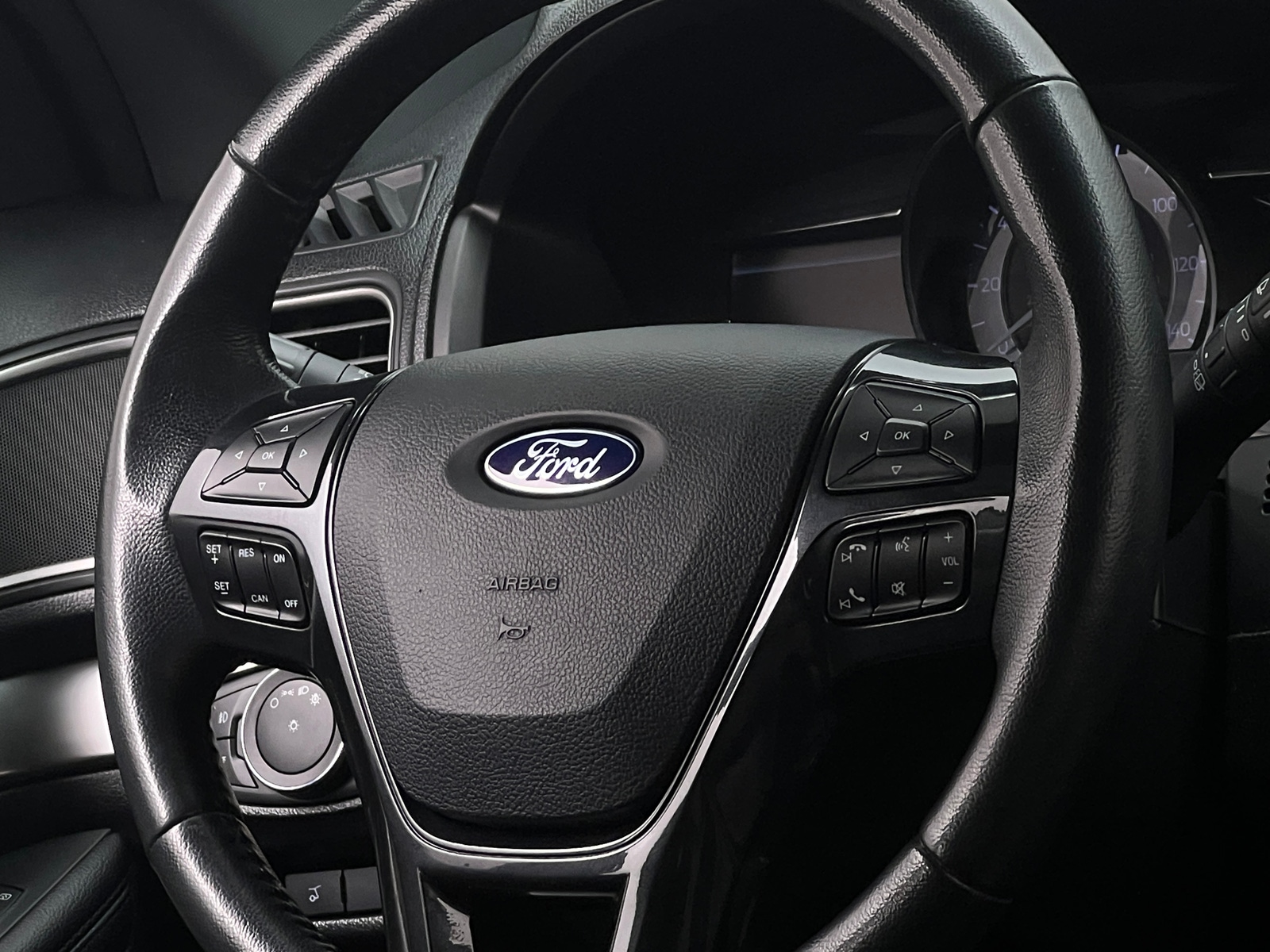 Thumbnail: 2019 Ford Explorer - 5