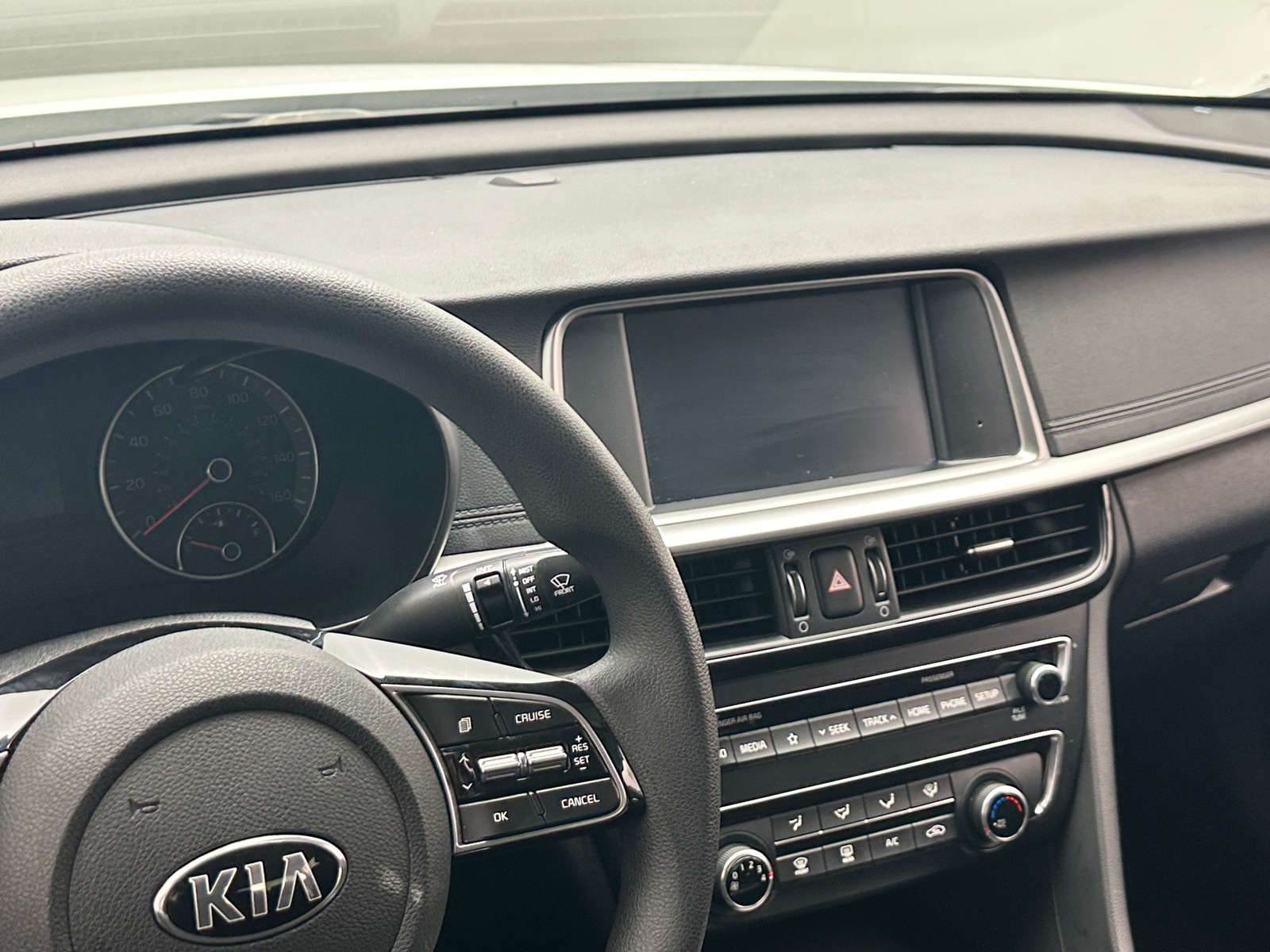 Thumbnail: 2020 Kia Optima - 3