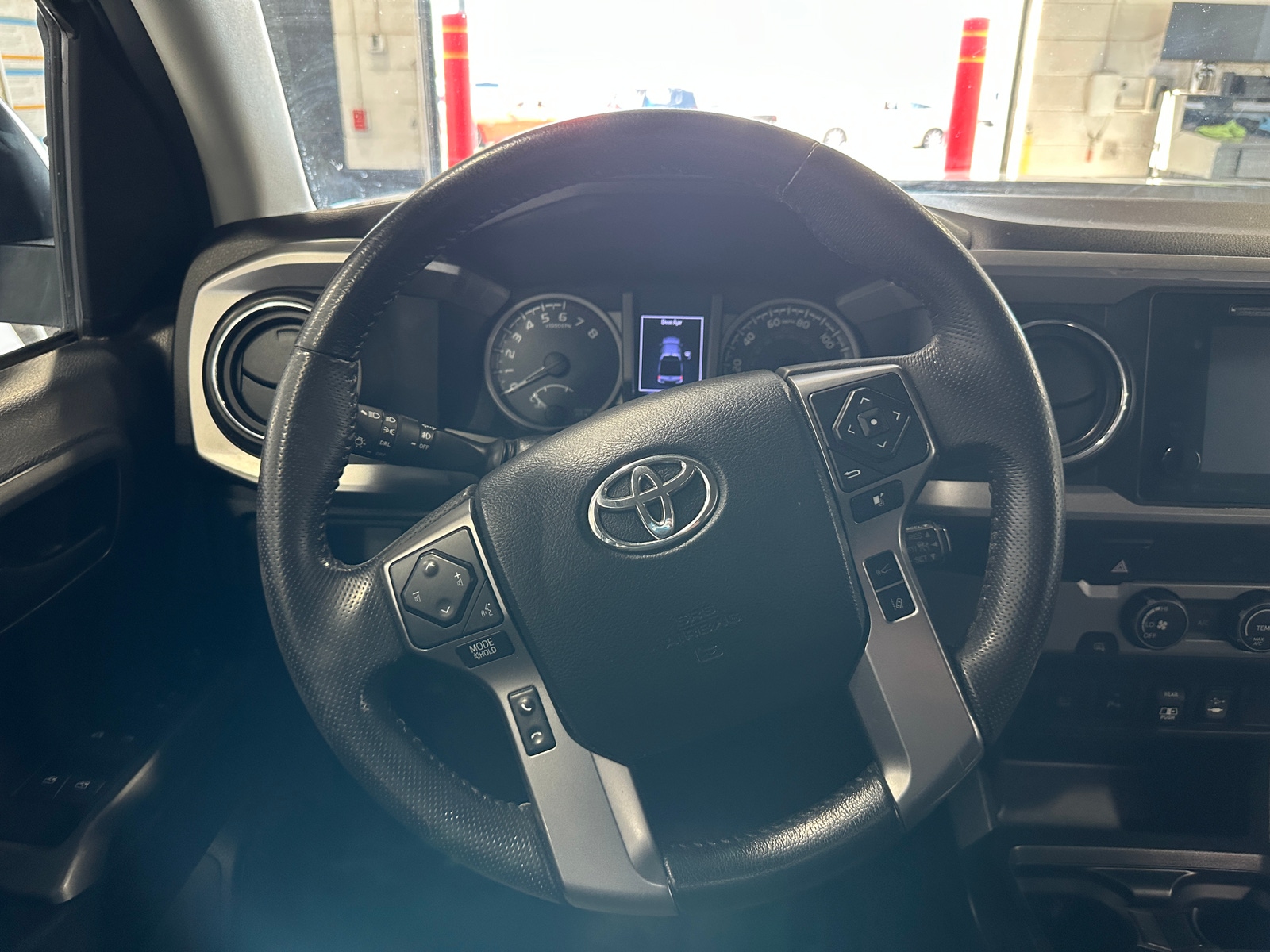Thumbnail: 2019 Toyota Tacoma - 5