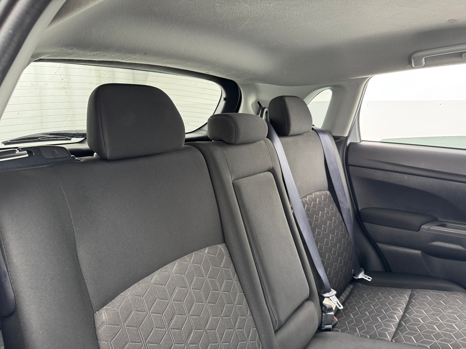 Thumbnail: 2023 Mitsubishi Outlander Sport - 6