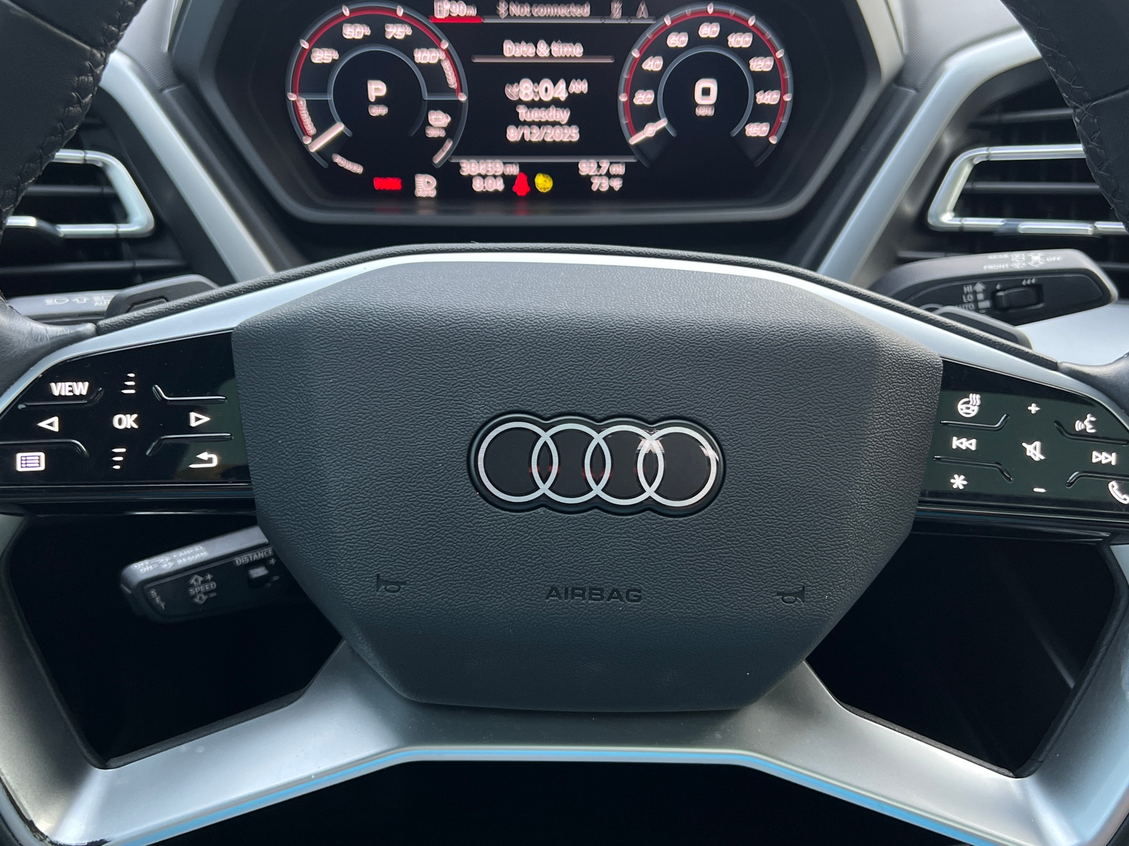 Thumbnail: 2023 Audi Q4 e-tron - 4