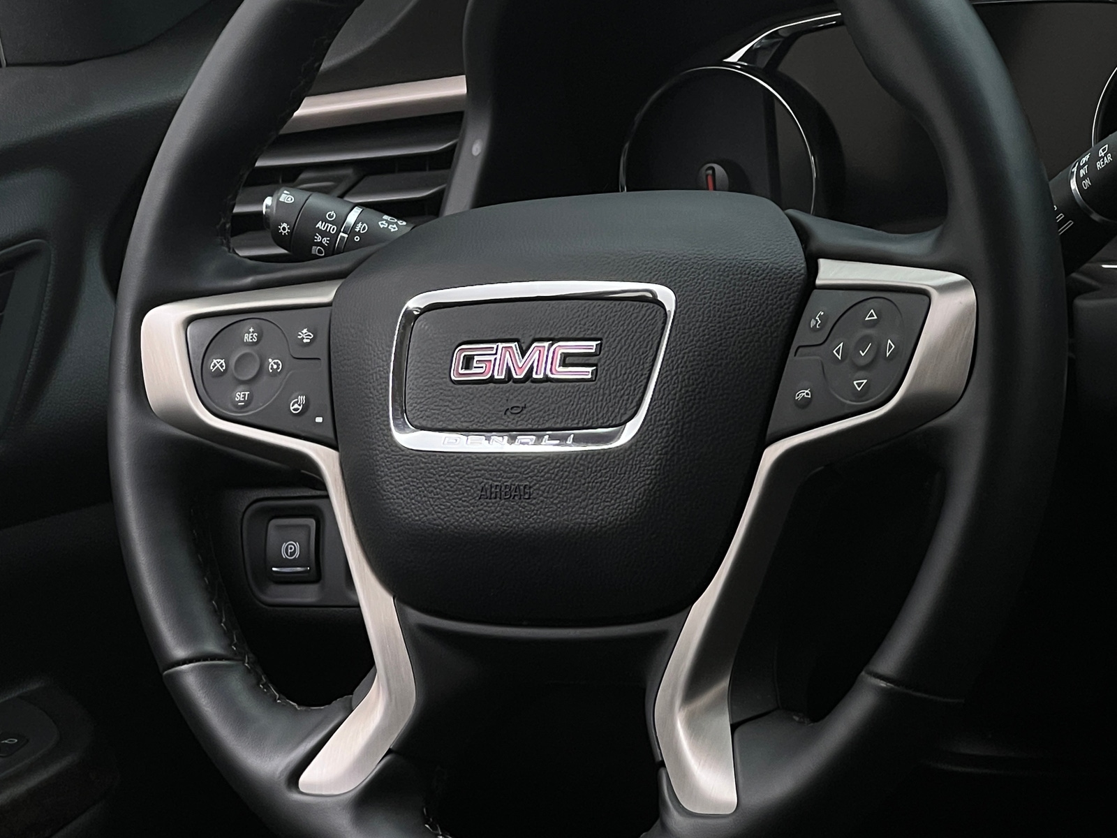 Thumbnail: 2023 GMC Acadia - 4