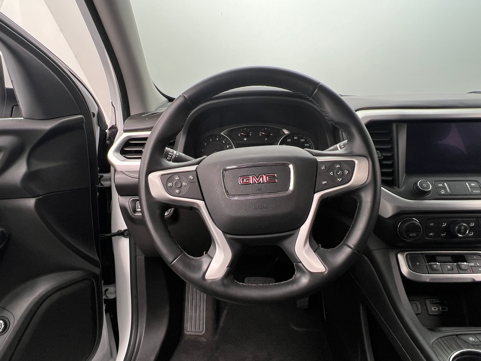 Thumbnail: 2023 GMC Acadia - 5