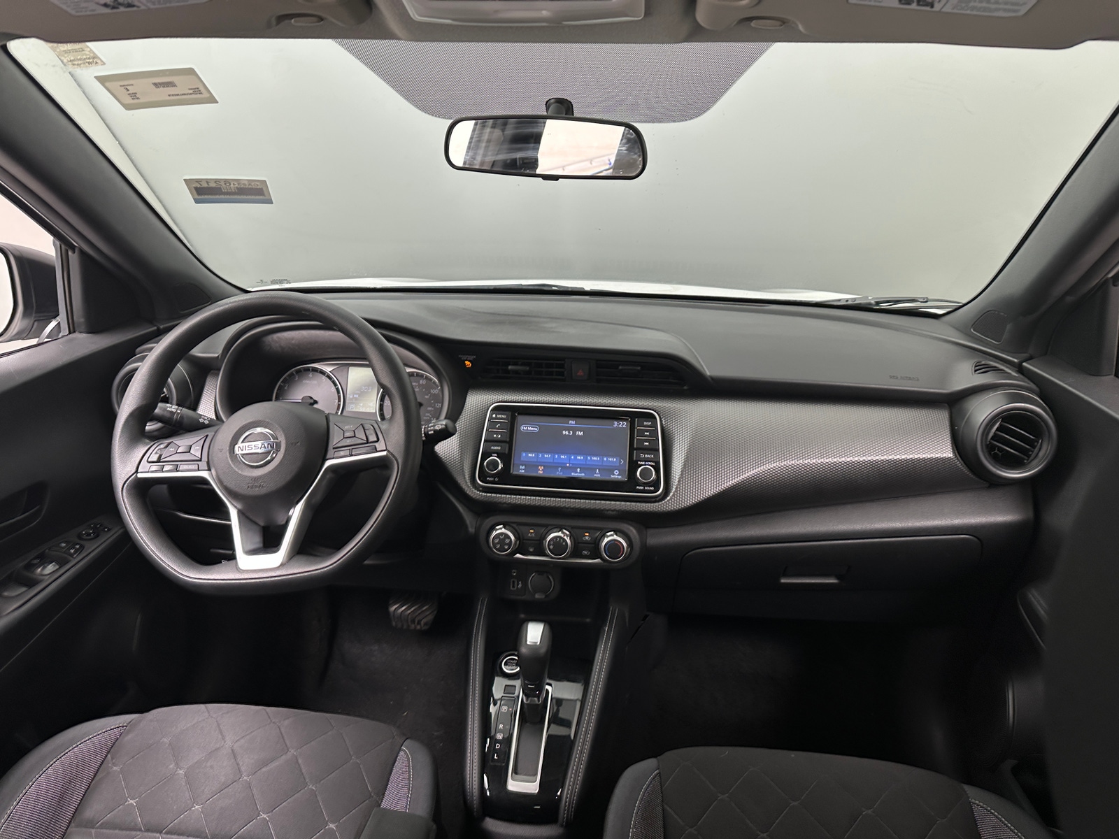 Thumbnail: 2019 Nissan Kicks - 3