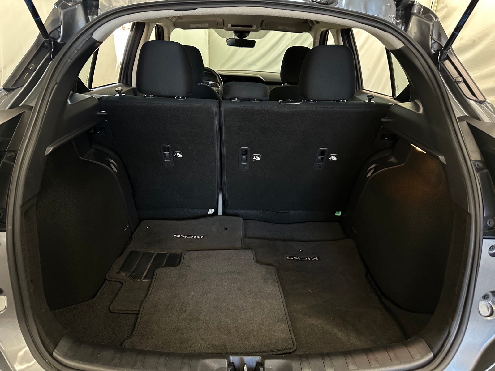 Thumbnail: 2024 Nissan Kicks - 7
