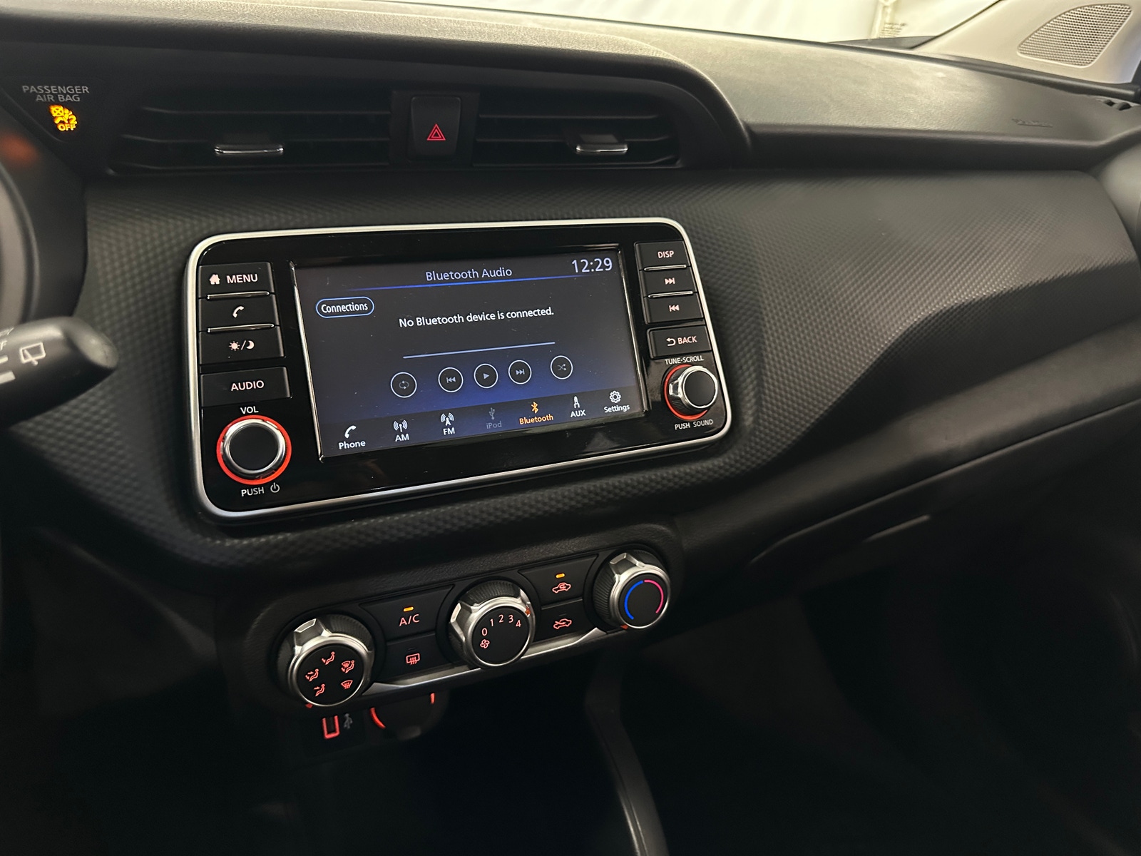 Thumbnail: 2024 Nissan Kicks - 4