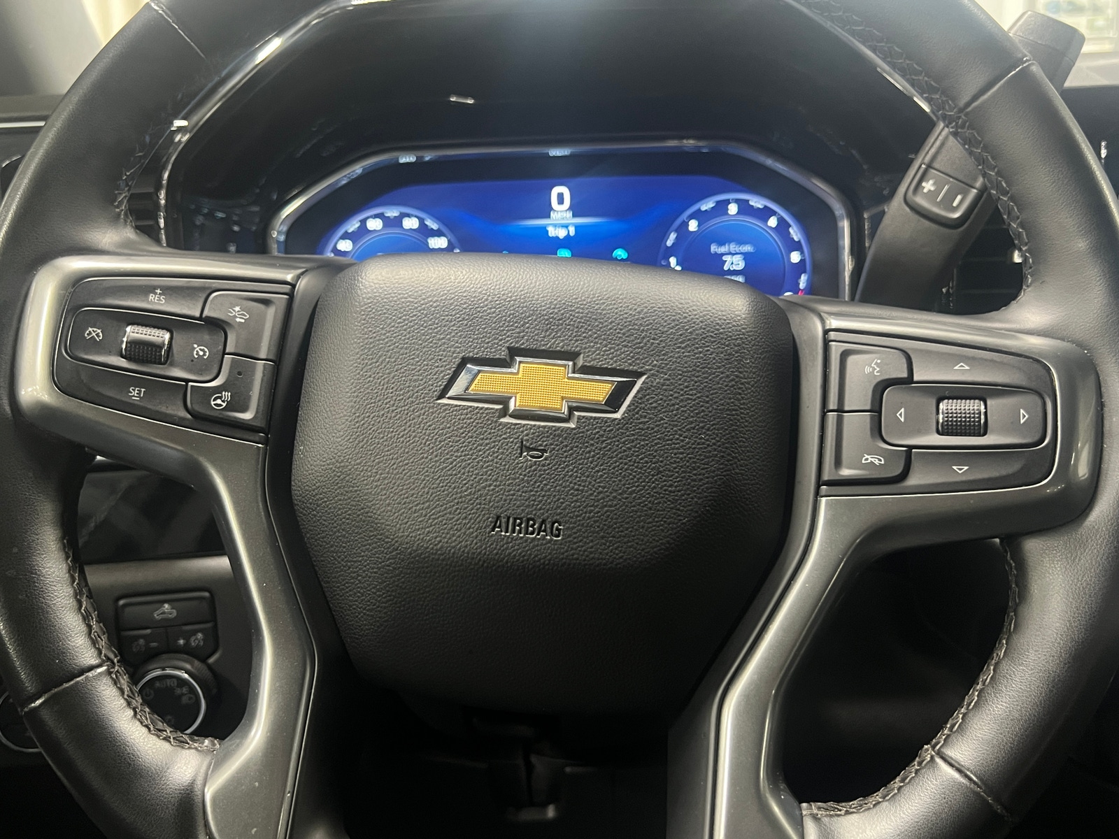 Thumbnail: 2024 Chevrolet Silverado 1500 - 5