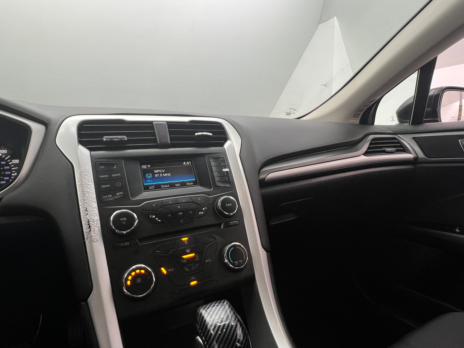 Thumbnail: 2015 Ford Fusion - 4