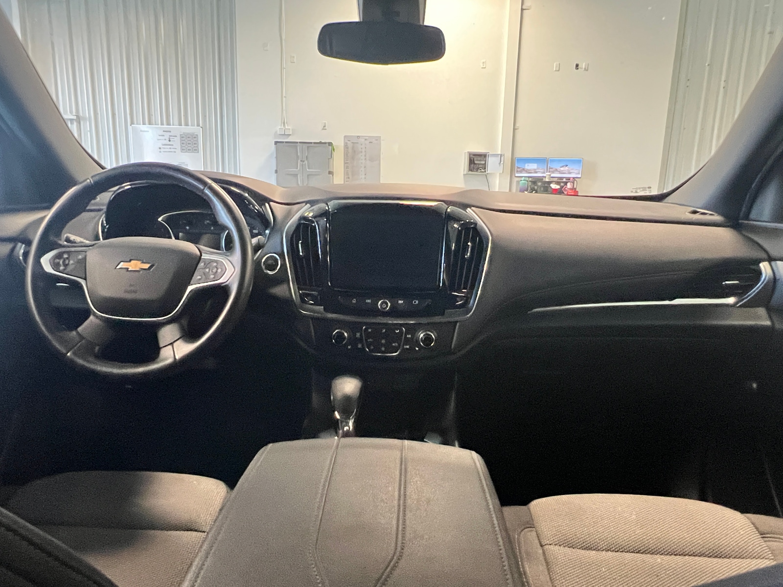 Thumbnail: 2022 Chevrolet Traverse - 3