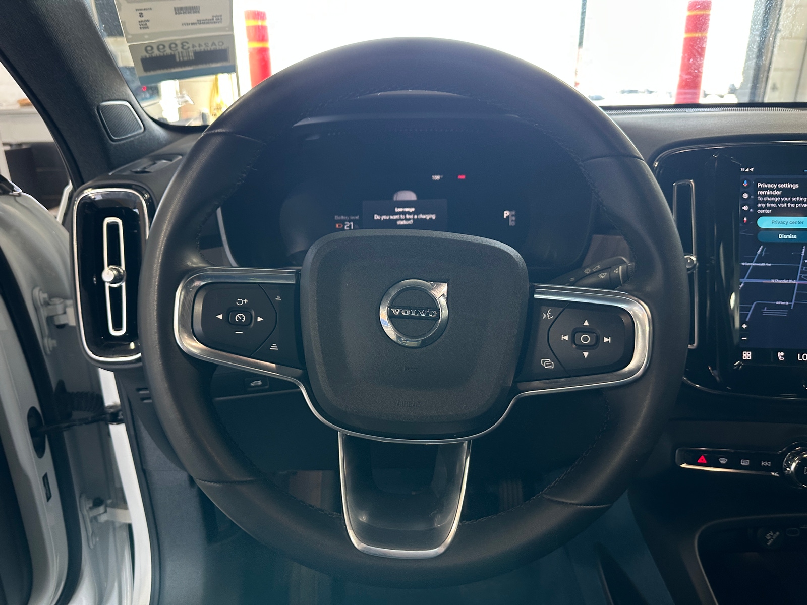 Thumbnail: 2023 Volvo C40 - 5