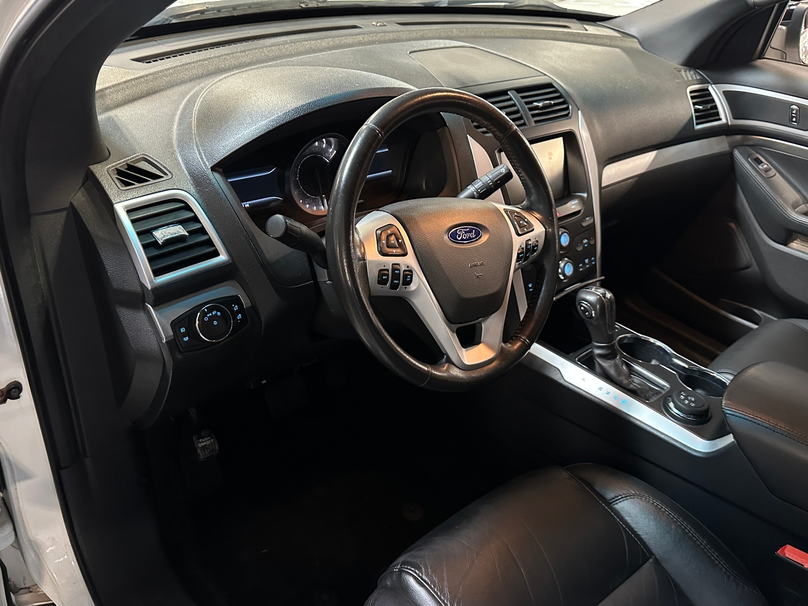 Thumbnail: 2015 Ford Explorer - 2