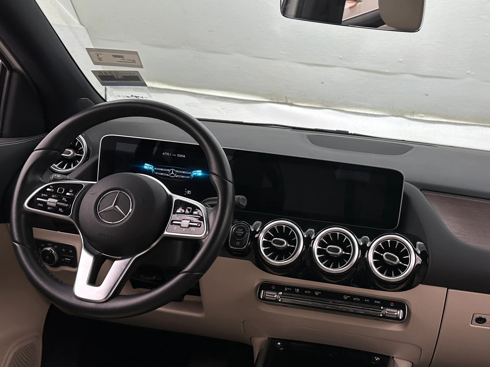 Thumbnail: 2021 Mercedes-Benz GLA - 2