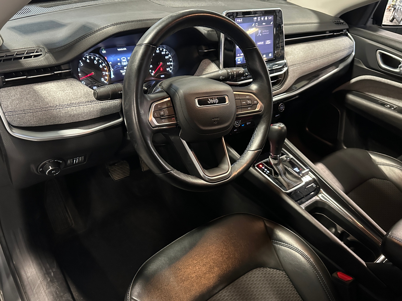 Thumbnail: 2022 Jeep Compass - 3