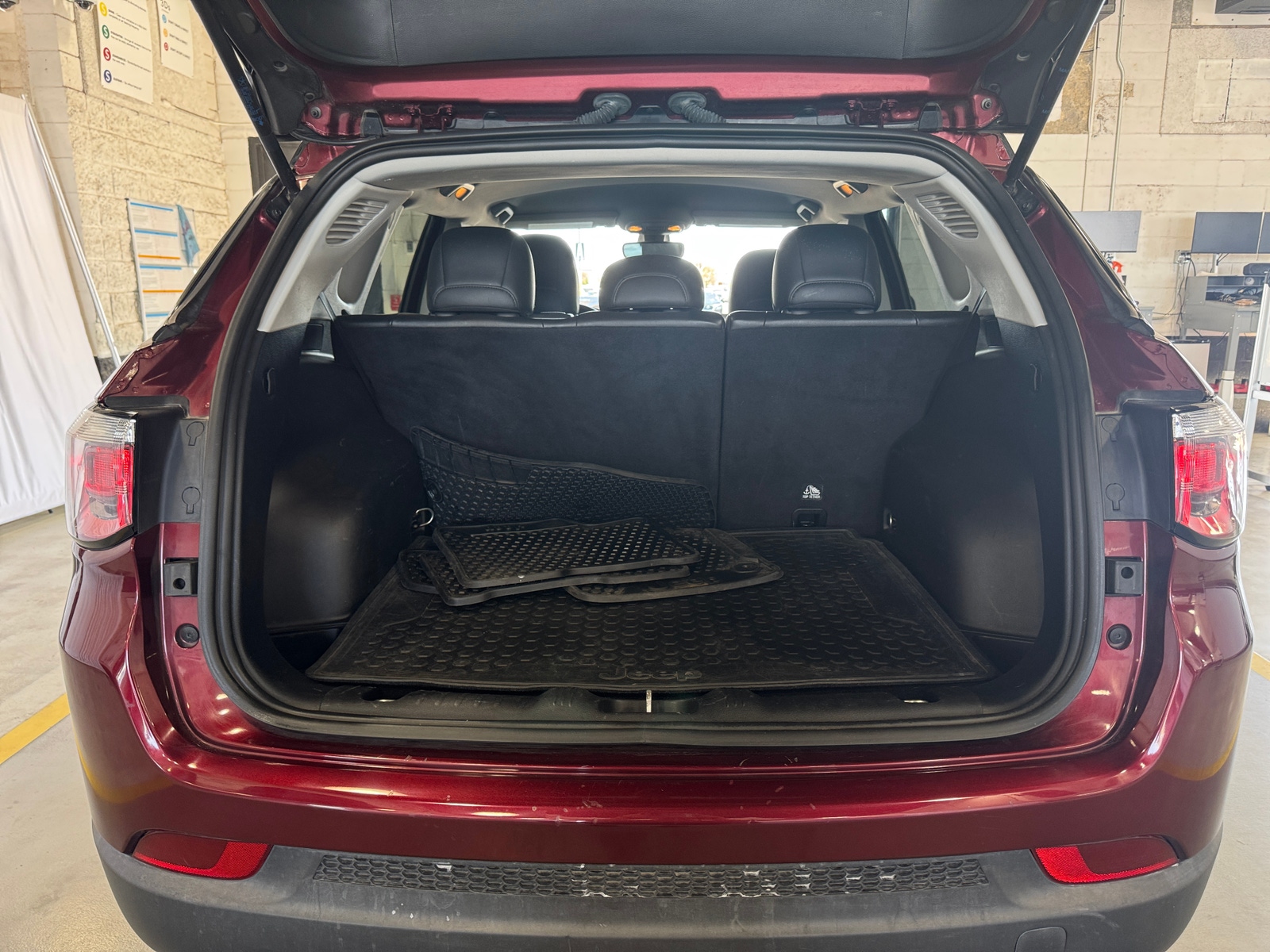 Thumbnail: 2021 Jeep Compass - 7