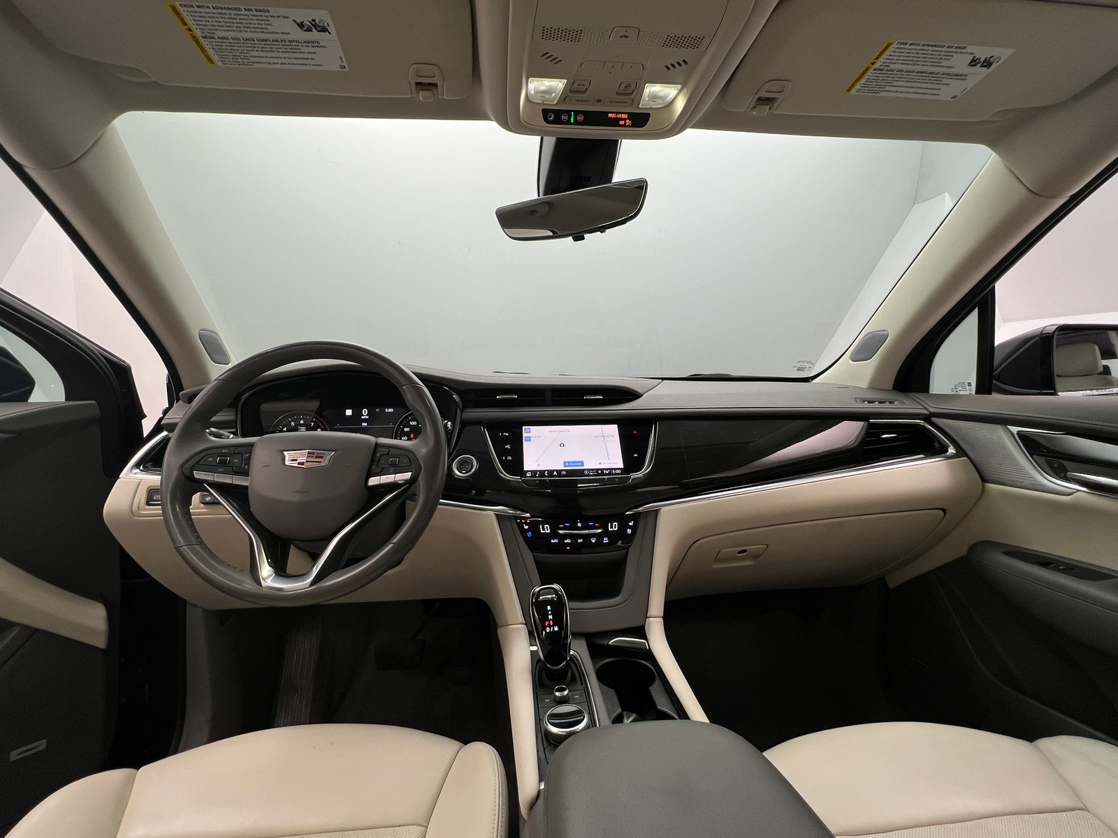 Thumbnail: 2022 Cadillac XT6 - 2