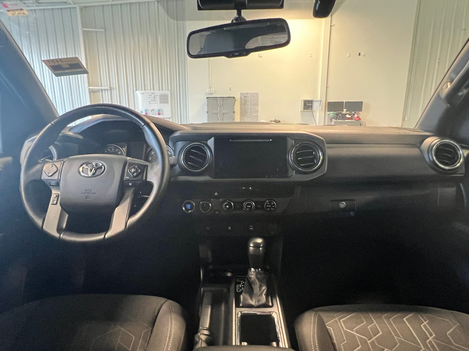 Thumbnail: 2017 Toyota Tacoma - 3